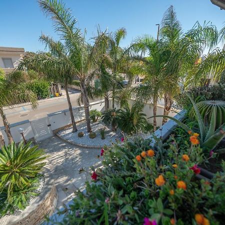 Apartamento Casarizzo Torre dell'Orso Exterior foto