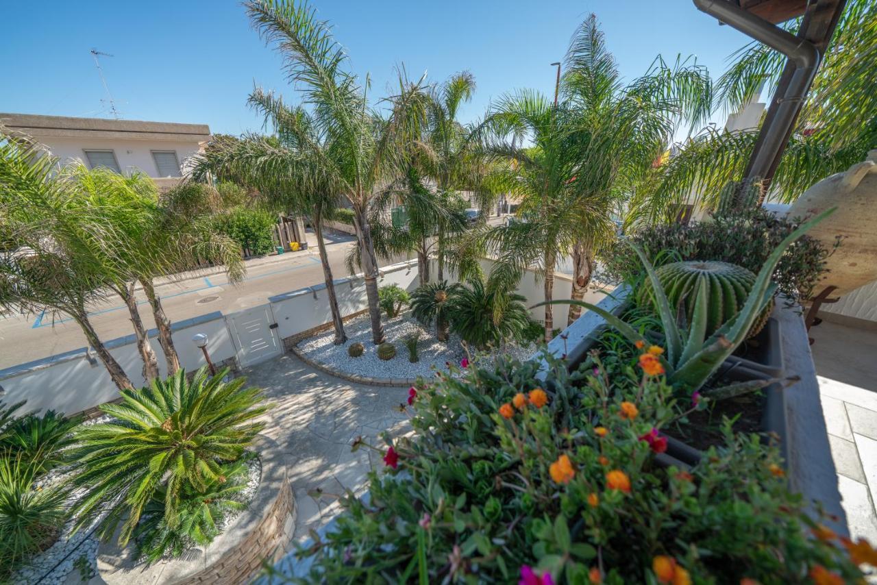 Apartamento Casarizzo Torre dell'Orso Exterior foto
